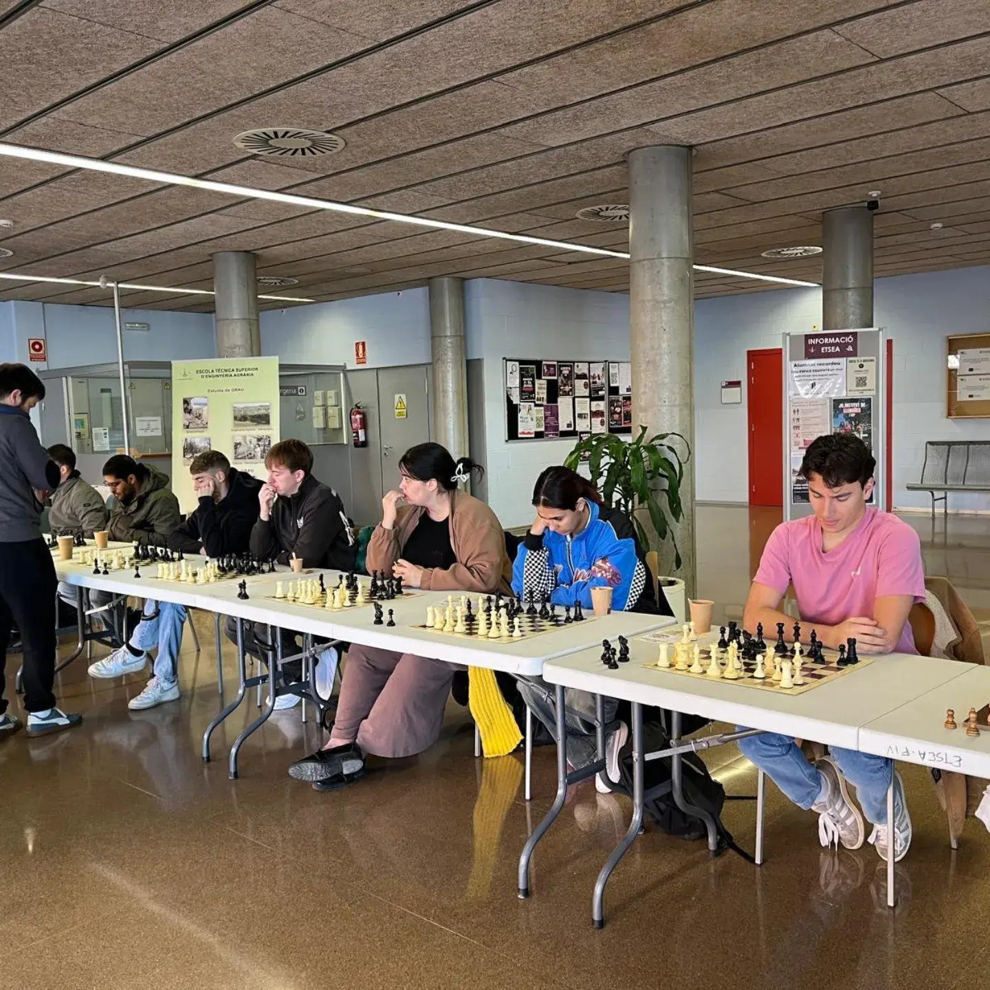 ♟️ Great success for the #BibliotecaCafiv Simultaneous Chess Games!